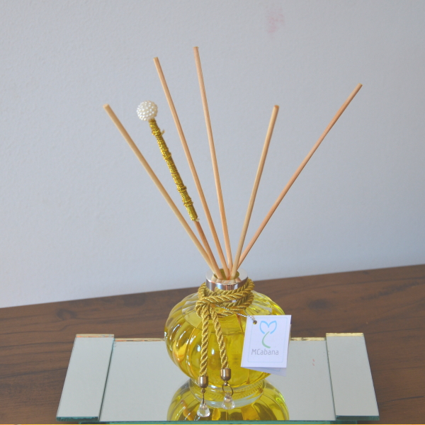 Difusor com Varetas Lima da Pérsia 250ml | Frescor Cítrico e Sofisticação Mcabana